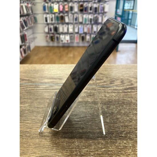 Apple iPhone 11 64GB černý - Použitý (C)