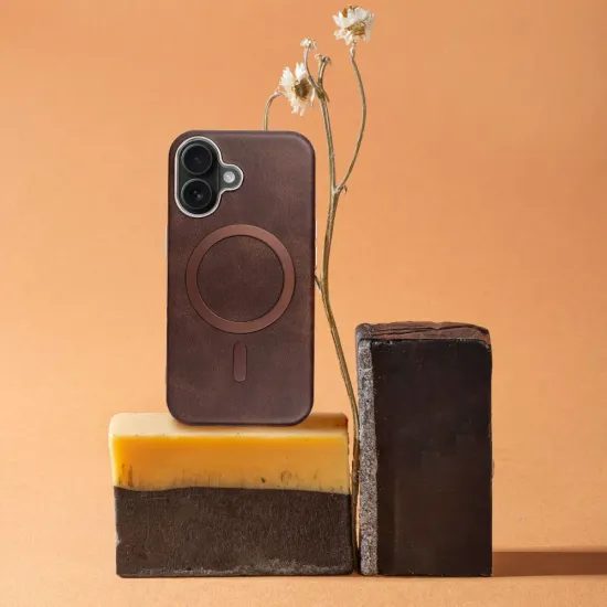 Obal / kryt na Apple iPhone 16e hnědý - MagCover Gentleman