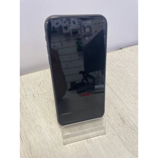 Apple iPhone 11 64GB černý - použitý (C)