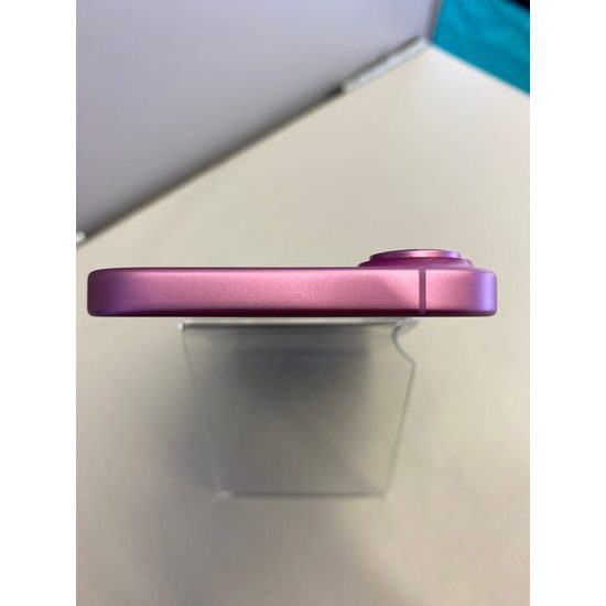 Apple iPhone 16 256GB růžový - použitý (A-)