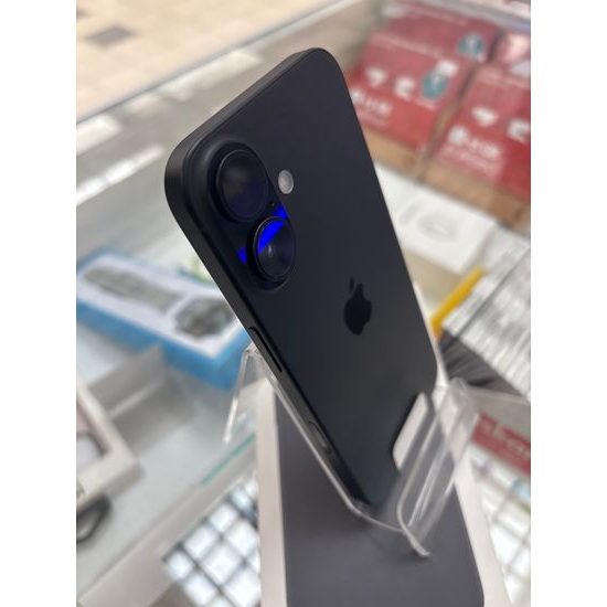 Apple iPhone 16 128GB černá - zánovní