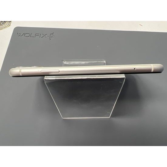 Apple iPhone 11 64GB bílý - použitý (A-)