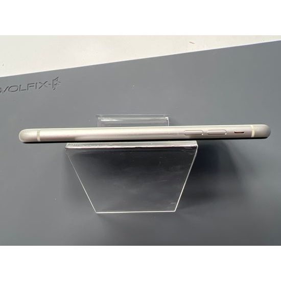Apple iPhone 11 64GB bílý - použitý (A-)