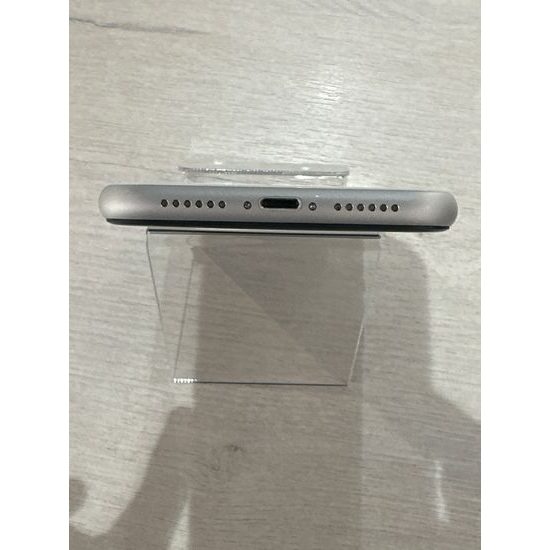Apple iPhone 11 64GB bílý - použitý (B-)