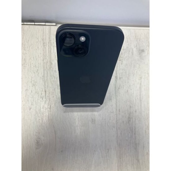 Apple iPhone 15 128GB černý - použitý (B-)
