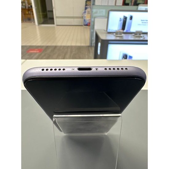 Apple iPhone 11 64GB fialový - použitý (A-)