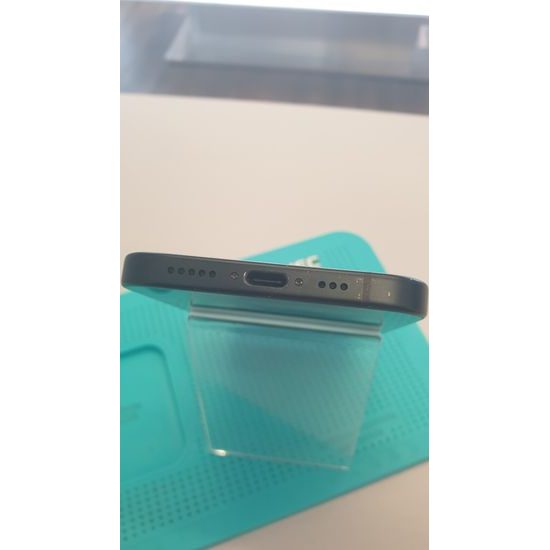 Apple iPhone 15 128GB černý - použitý (B-)