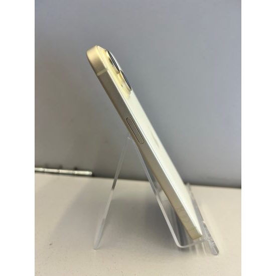 Apple iPhone 15 128GB žlutý - použitý (B-)