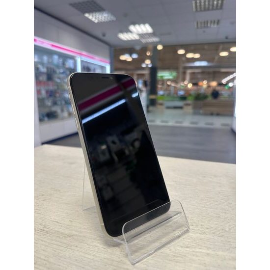 Apple iPhone 11 64GB bílý - použitý (A-)