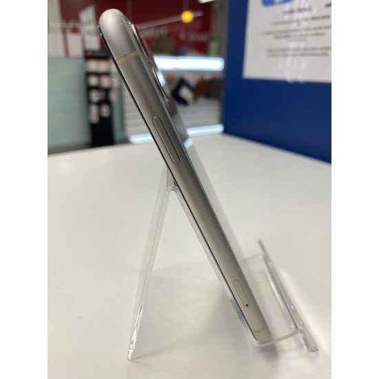 Apple iPhone 11 128GB bílá - použitý (B)