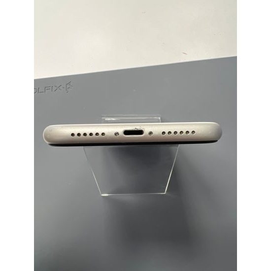 Apple iPhone 11 64GB bílý - použitý (A-)
