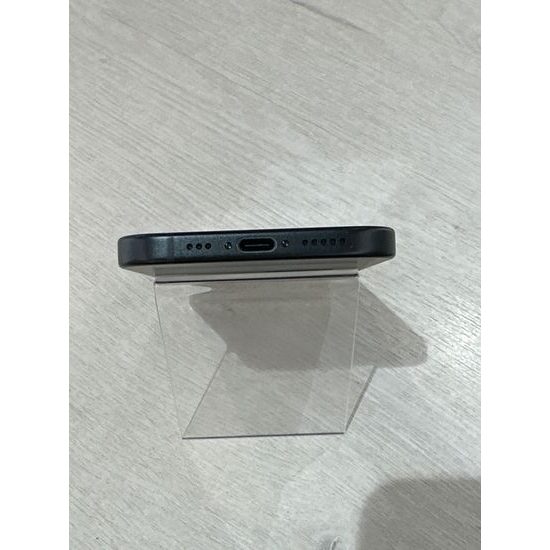 Apple iPhone 15 128GB černý - použitý (B-)