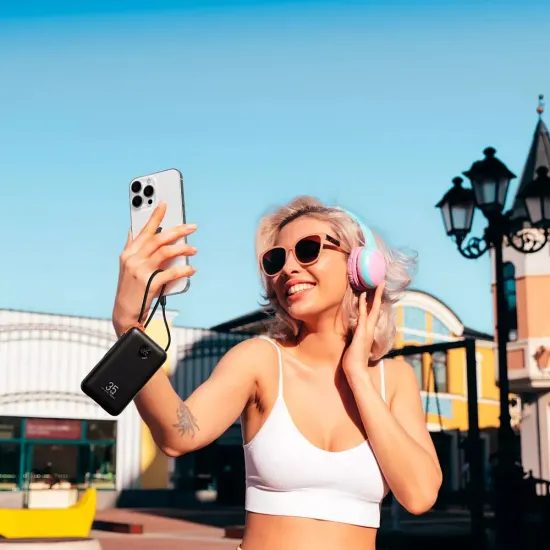 Powerbanka 20000mAh QC3.0 PD 35W (USB-C + Lightning) černá - VEGER