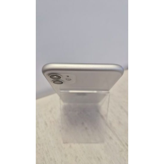 Apple iPhone 11 128GB bílý - použitý (A-)