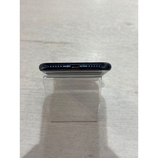 Apple iPhone SE 2022 64GB černý - Použitý (B)
