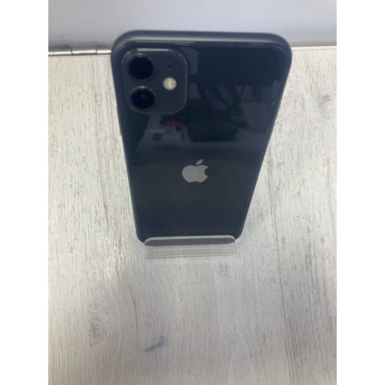Apple iPhone 11 4GB/64GB černý - použitý (A-)