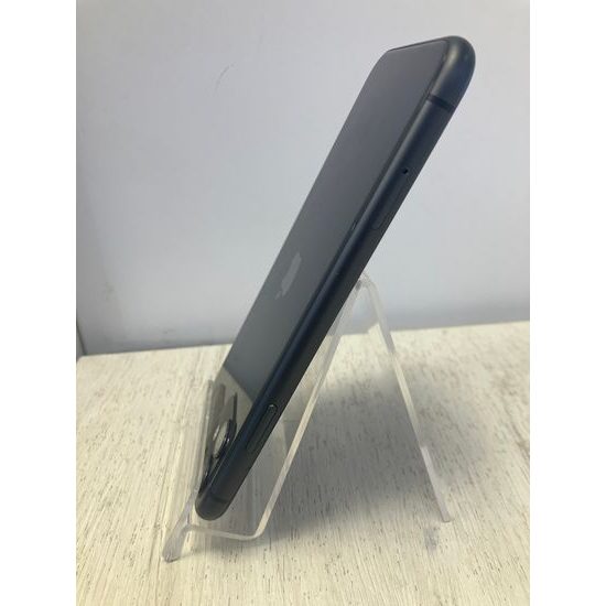 Apple iPhone 11 4GB/64GB černý - použitý (A-)