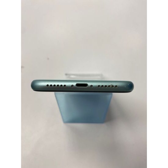Apple iPhone 11 64 GB zelený - použitý (C)