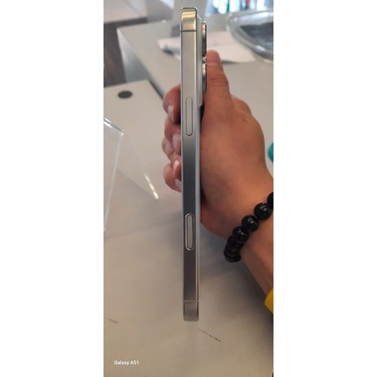 Apple iPhone 16 Pro Max 256GB bílý - použitý (C)