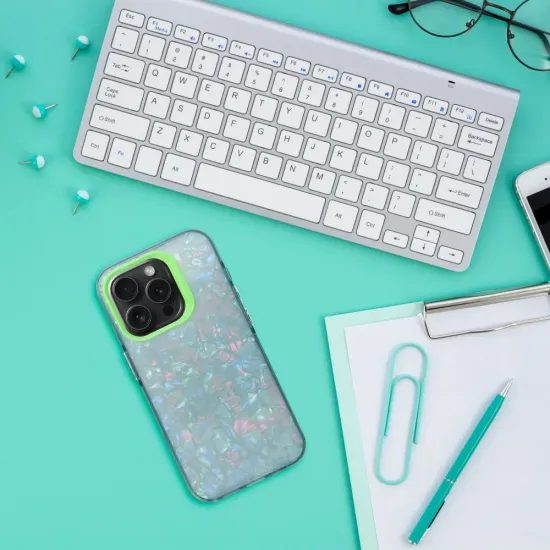 Obal / kryt na Apple iPhone 16e zelený - Tutti Frutti