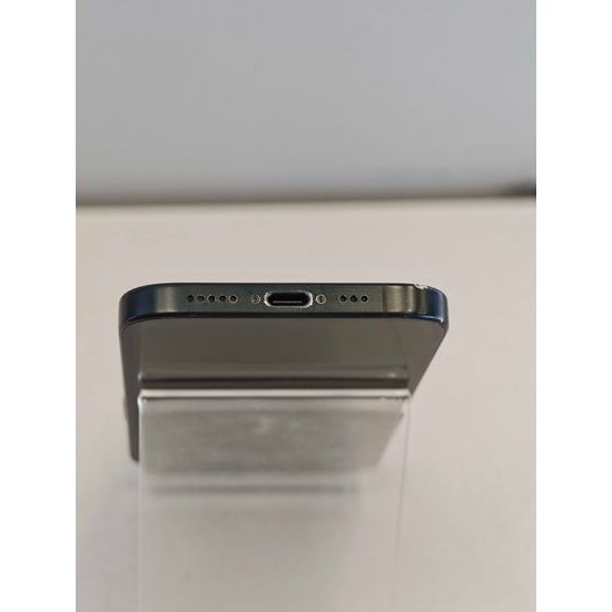 Apple iPhone 16 128GB černý - použitý (C)