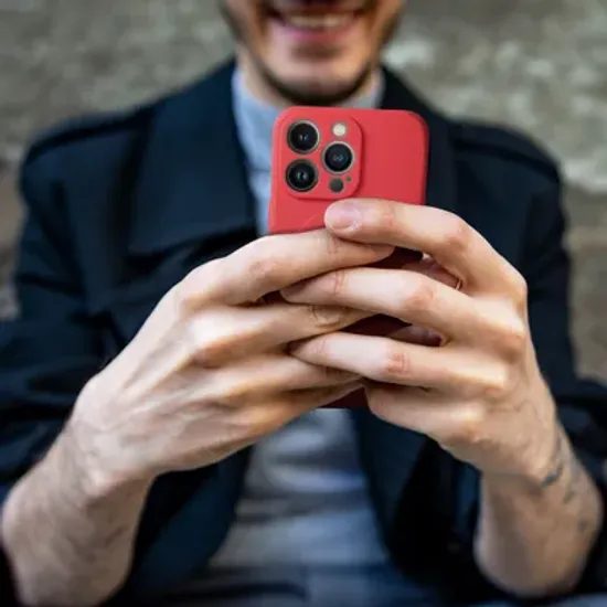 Obal / kryt na Apple iPhone 17 Pro Max červený - Silicone Mag Cover