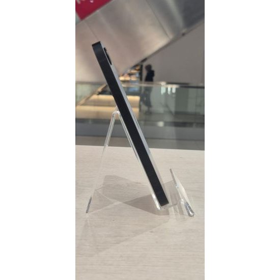 Apple iPhone 16e 128GB černý - Zánovní