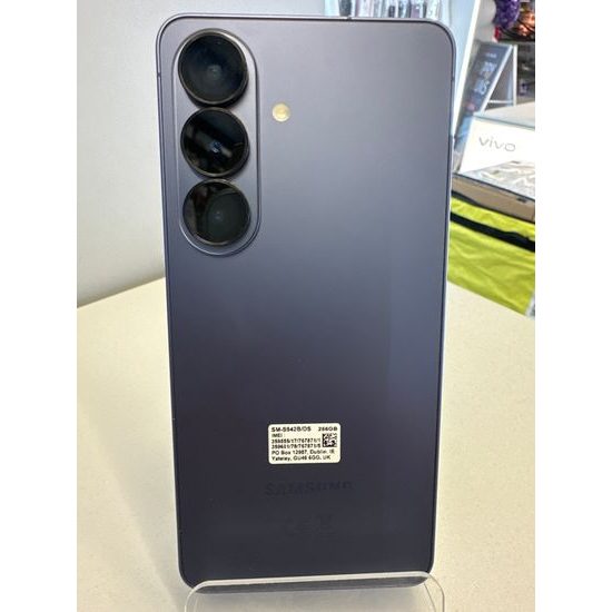 Samsung Galaxy S26 256GB fialový - použitý (A)