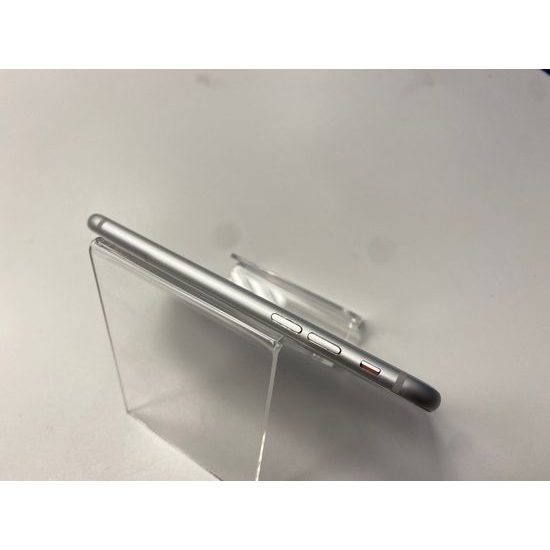 Apple iPhone 8 64 GB stříbrný - použitý (B+)