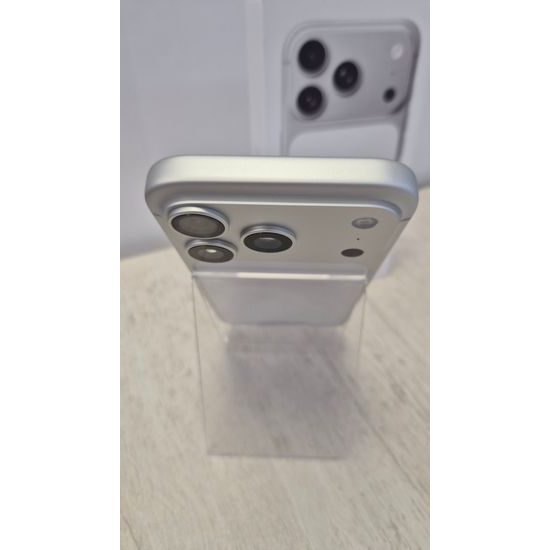 Apple iPhone 17 Pro 12GB/256GB bílý - Zánovní