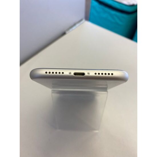 Apple iPhone 11 64GB bílý - použitý (A)