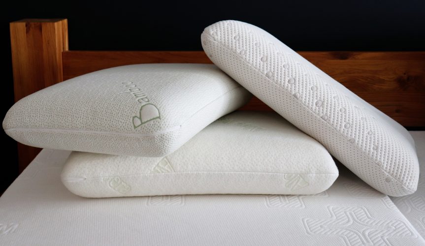 Jak vybrat správný anatomický polštář a dopřát krční páteři skutečný odpočinek