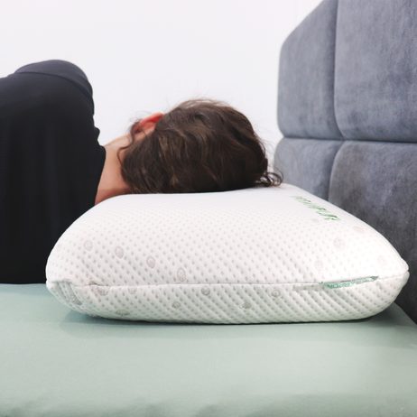 Anatomický vankúš DREAMPUR z latexovej peny CLASSIC AIR SOFT perforovaný 40x60cm