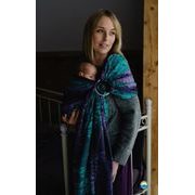 LITTLE FROG RING SLING - DARK MEADOW  M (2,1 M) - LITTLE FROG /BELOVED SLINGS RING SLING{% if kategorie.adresa_nazvy[0] != zbozi.kategorie.nazev %} - ŠÁTKY{% endif %}