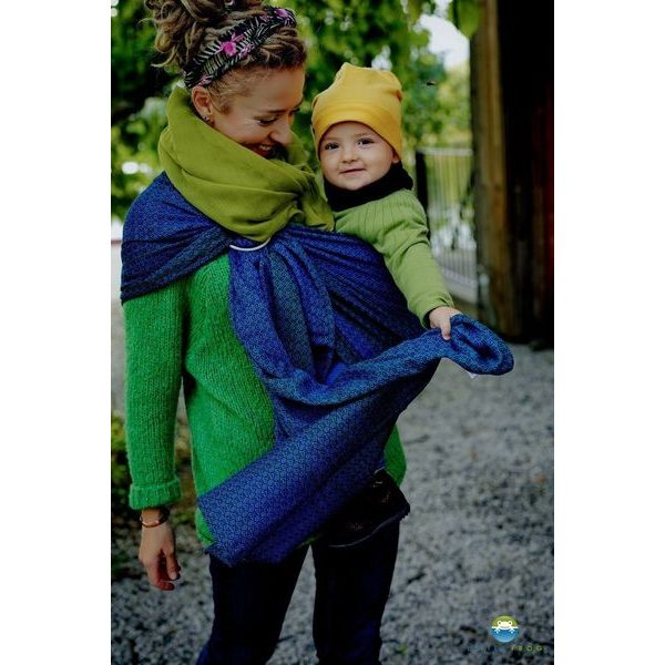 LITTLE FROG RING SLING - LOVELY DARKNESS - S - LITTLE FROG /BELOVED SLINGS RING SLING{% if zbozi.kategorie.adresa_nazvy[0] != zbozi.kategorie.nazev %} - ŠÁTKY{% endif %}