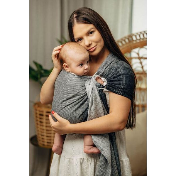 LENNY LAMB RING SLING - LITTLE HERRINGBONE OBMRE GREY - STANDARD 1.8M - LENNYLAMB RING SLING{% if zbozi.kategorie.adresa_nazvy[0] != zbozi.kategorie.nazev %} - ŠÁTKY{% endif %}