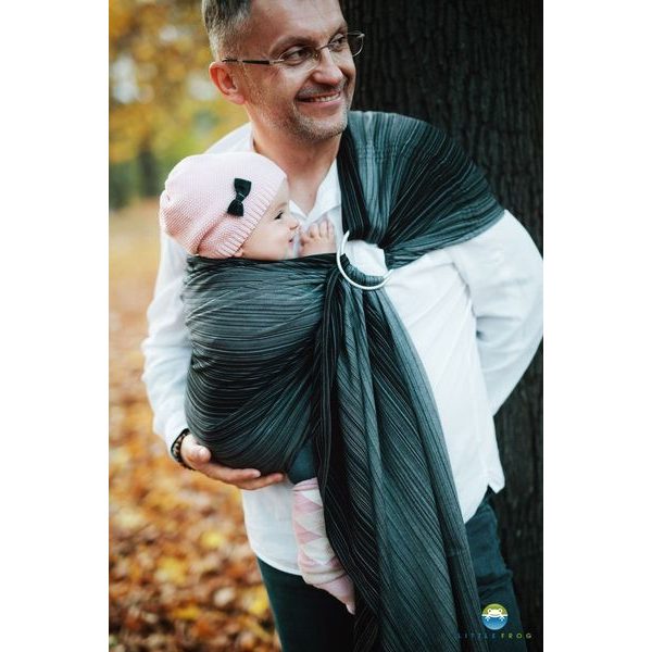 RING SLING LITTLE FROG - HEMATIT - SIZE M - LITTLE FROG /BELOVED SLINGS RING SLING{% if zbozi.kategorie.adresa_nazvy[0] != zbozi.kategorie.nazev %} - ŠÁTKY{% endif %}