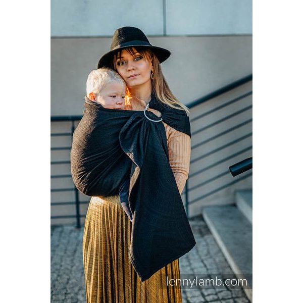 LENNY LAMB RING SLING - PITCH BLACK (MERINO) - STANDARD 1,8 M - LENNYLAMB RING SLING{% if zbozi.kategorie.adresa_nazvy[0] != zbozi.kategorie.nazev %} - ŠÁTKY{% endif %}