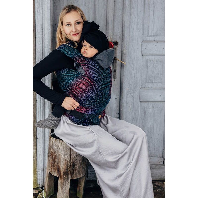 LENNYHYBRID NOSÍTKO STANDARD - PEACOCK'S TAIL - BLACK OPAL (MERINO, HEDVÁBÍ, KAŠMÍR) - LENNYHYBRID - NOSÍTKA