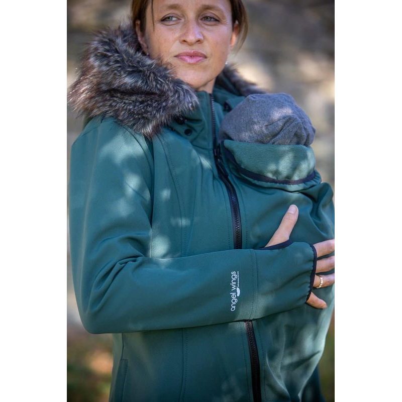 ANGEL WINGS SOFTSHELLOVÝ NOSÍCÍ KABÁT - TMAVĚ ZELENÝ - KABÁTY - NOSÍCÍ OBLEČENÍ