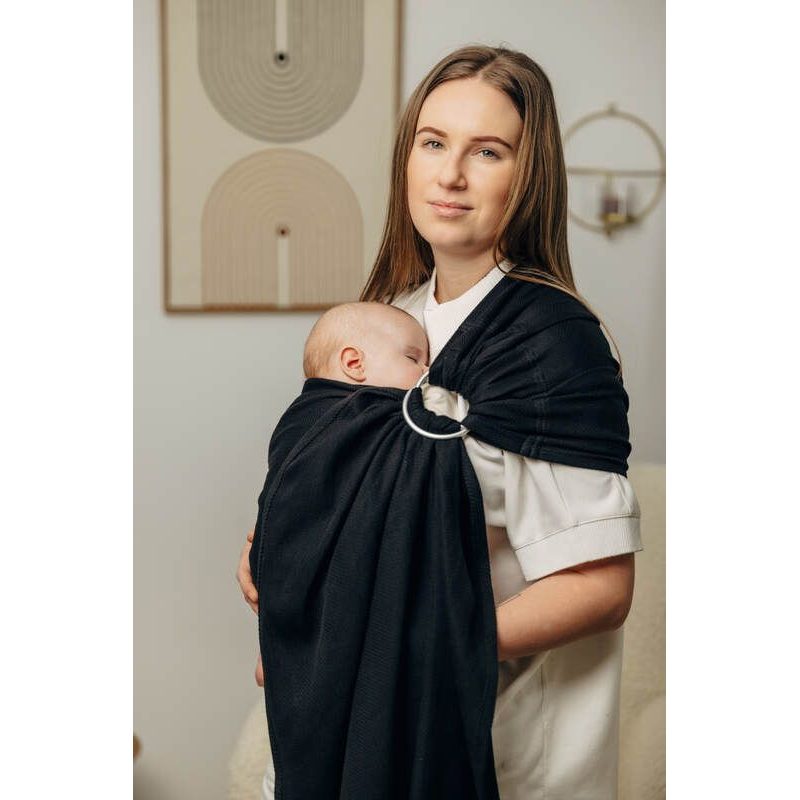 LENNYLAMB BASIC LINE RING SLING - LITTLE HERRINGBONE BLACK EBONY - STANDARD 1,8M - LENNYLAMB RING SLING - ŠÁTKY