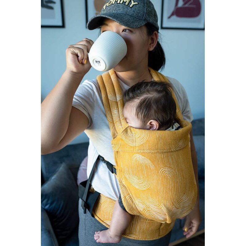 QUSY NOSÍTKO STANDARD 2.0 - SAND STORIES MUSTARD - QUSY - NOSÍTKA