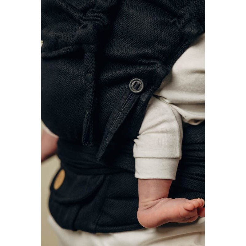 LENNYHYBRID NOSÍTKO STANDARD - BASIC LINE LITTLE HERRINGBONE BLACK EBONY - LENNYHYBRID - NOSÍTKA