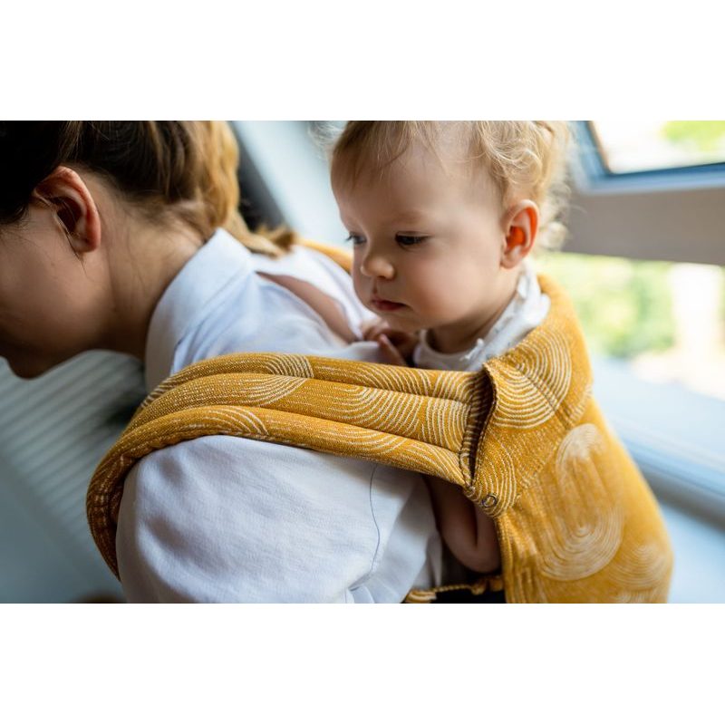 QUSY NOSÍTKO STANDARD 2.0 - SAND STORIES MUSTARD - QUSY - NOSÍTKA