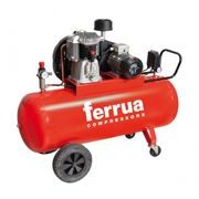 F200/400/4 - KOMPRESOR S OLEJOVOU NÁPLNÍ - POMALOBĚŽNÝ - OLEJOVÉ KOMPRESORY{% if kategorie.adresa_nazvy[0] != zbozi.kategorie.nazev %} - PNEU NÁŘADÍ{% endif %}