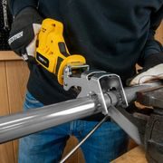 POWERPLUS POWX0398 AKU OCASOVÁ PILA 12V 2,0AH 2XBAT - PILKY NA VĚTVE - ZAHRADA