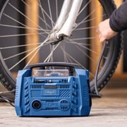 SCHEPPACH AIR FORCE 6-SET S HYBRIDNÍ KOMPRESOR (20 V IXES AKU, 12 V, 230 V) + 2AH BATERIE + NABÍJEČKA 2,4 A - AKU KOMPRESORY - AKU NÁŘADÍ