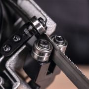 SCHEPPACH C-MBS635-X-SET S 20 V IXES AKU PÁSOVÁ PILA NA KOV + 2AH BATERIE + NABÍJEČKA 2,4 A - AKU PILY PÁSOVÉ - AKU NÁŘADÍ