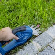 SCHEPPACH C-HTGS200-X 20 V IXES AKU NŮŽKY NA TRÁVU A KEŘE (BEZ BATERIE A NABÍJEČKY) - AKUMULÁTOROVÝ PLOTOSTŘIH - ZAHRADA