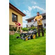 RIWALL PRO RPM 5135 MULTIFUNKČNÍ TRAVNÍ SEKAČKA 4 V 1 S BENZINOVÝM MOTOREM A POJEZDEM - SEKAČKY SE ZÁBĚREM 50-56 CM - ZAHRADA